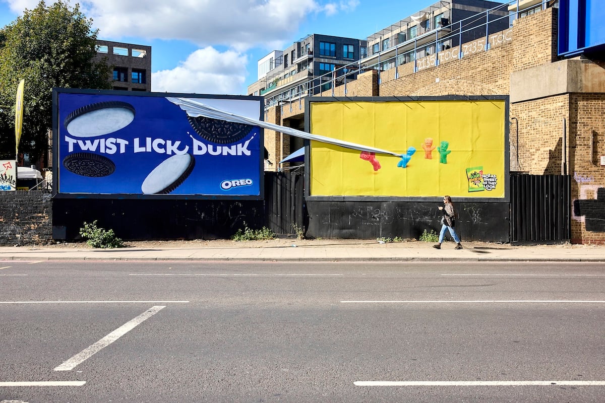 Sour Patch Kids lleva su rivalidad con Oreo a las calles con una campaña de publicidad exterior 3 SELECT 3