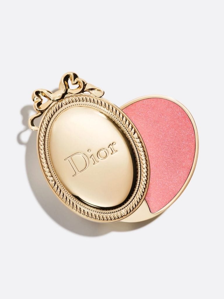 Dior lanza bálsamo labial que puede llevarse adherido al celular 5 SaveClip.App 843397927 18630004369034414 1084087030239651336 n 768x1024 1