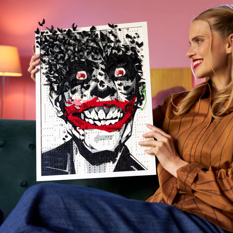 LEGO lanza un set del Joker que recrea la portada de Detective Comics #880 7 bltd2cfb4ed7628df47 67012 Lifestyle Cons 02