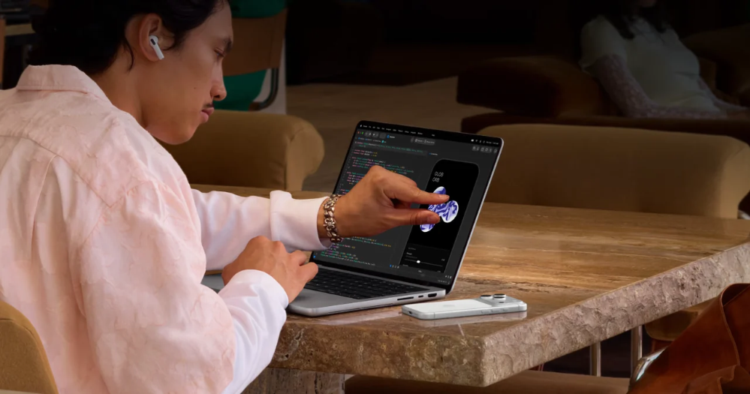 Apple lanza su primera MacBook Pro con pantalla OLED táctil: características, precios y fecha de venta 1 Apple lanza su primera MacBook Pro con pantalla OLED táctil: características, precios y fecha de venta