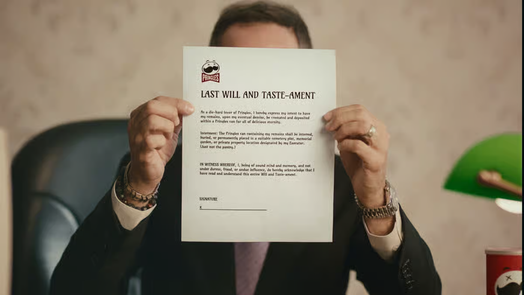 Pringles convierte su icónica lata en una urna funeraria para una campaña de Halloween 4 image 125