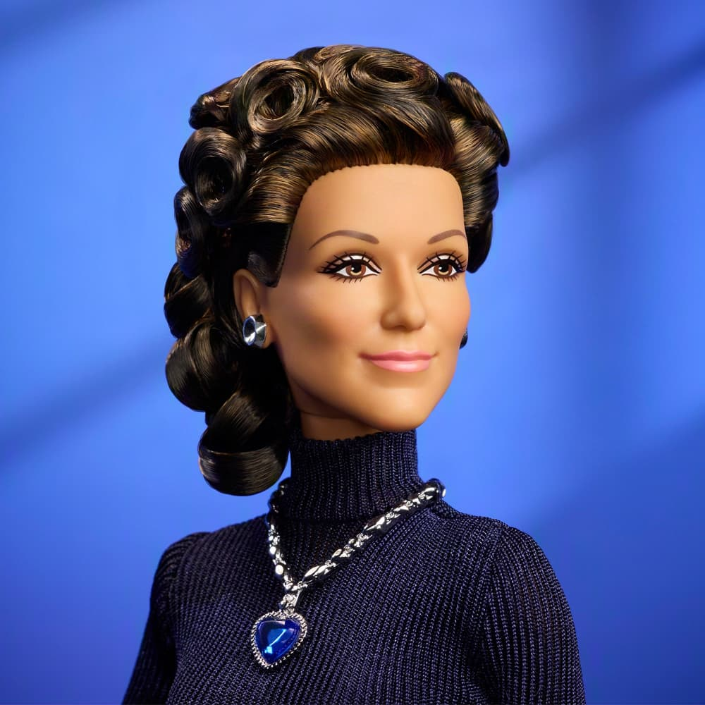 Céline Dion tiene su propia Barbie: Mattel recrea su icónico look de los Óscar de 1998 5 image 138