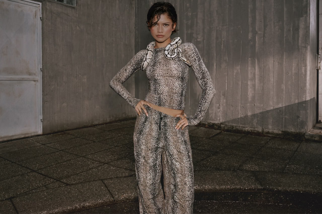 Zendaya se convierte en heroína de acción para presentar su nueva colección con On 4 image 24
