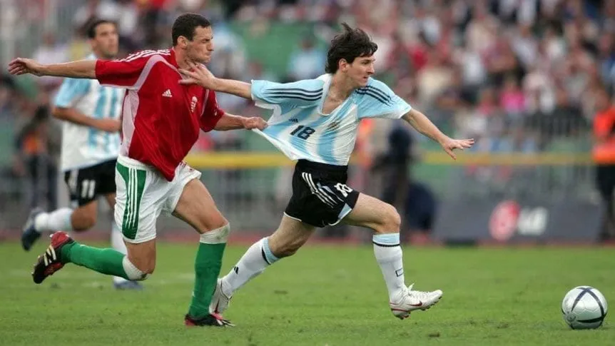 Lionel Messi juega su último partido con Argentina y las marcas se suman a la despedida 2 image 40